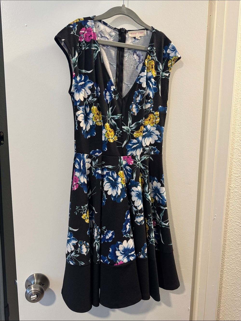 ModCloth Eight Sixty Black Floral V-Neck Fit and Flare Mini Dress XS